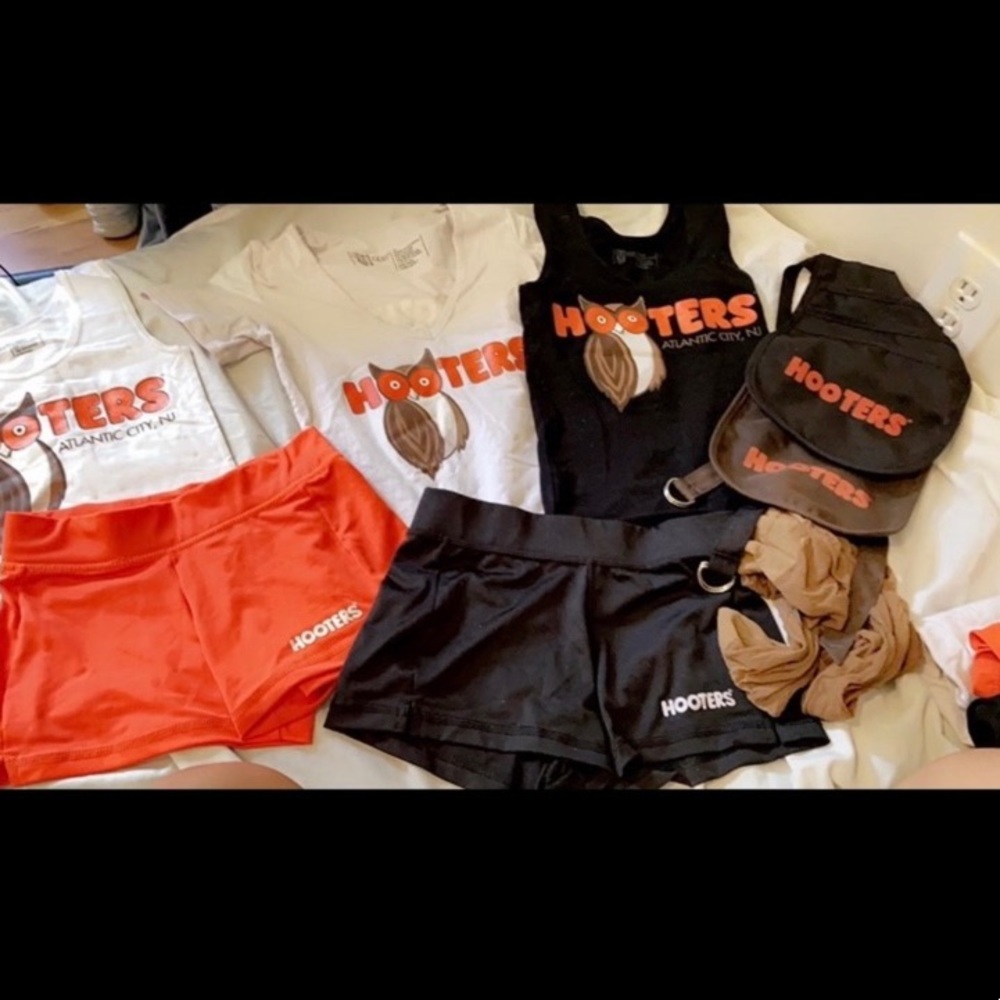HOOTERS 3 Piece set